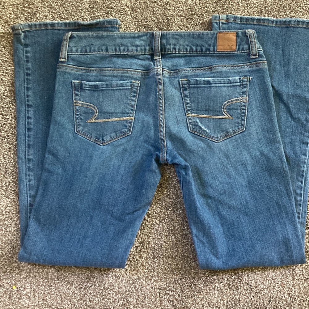 American Eagle boyfriend jeans.  Size 6 in great condition - Picture 2 of 7